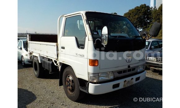 Acheter Import Utilitaire Toyota Dyna Blanc à Import - Dubai, Diana Acheter Import Utilitaire Toyota Dyna Blanc à Import - Dubai, Diana