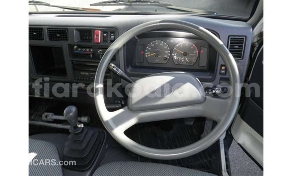 Acheter Import Utilitaire Toyota Dyna Blanc à Import - Dubai, Diana Acheter Import Utilitaire Toyota Dyna Blanc à Import - Dubai, Diana