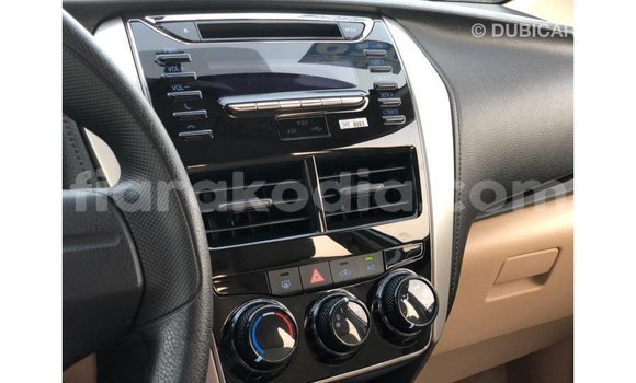 Acheter Import Utilitaire Toyota DA Blanc à Import - Dubai, Diana Acheter Import Utilitaire Toyota DA Blanc à Import - Dubai, Diana