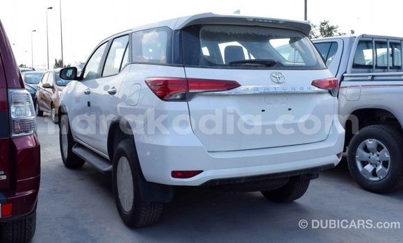Hividy Toyota Fortuner fotsy Car in Import - Dubai in Diana Hividy Toyota Fortuner fotsy Car in Import - Dubai in Diana