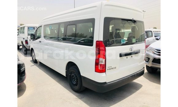 Hividy Toyota Hiace fotsy Car in Import - Dubai in Diana Hividy Toyota Hiace fotsy Car in Import - Dubai in Diana