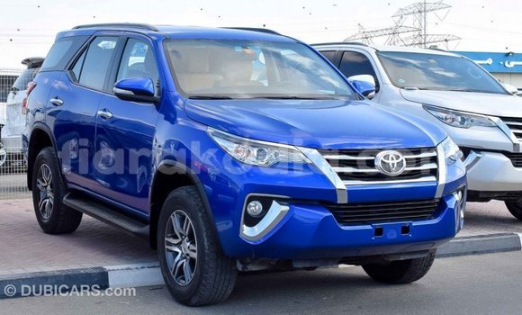 Acheter Import Voiture Toyota Fortuner Bleu à Import - Dubai, Diana Acheter Import Voiture Toyota Fortuner Bleu à Import - Dubai, Diana