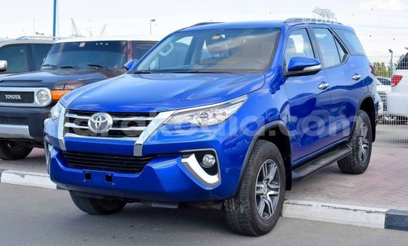 Acheter Import Voiture Toyota Fortuner Bleu à Import - Dubai, Diana Acheter Import Voiture Toyota Fortuner Bleu à Import - Dubai, Diana