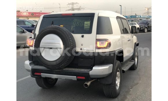 Hividy Toyota FJ Cruiser fotsy Car in Import - Dubai in Diana Hividy Toyota FJ Cruiser fotsy Car in Import - Dubai in Diana