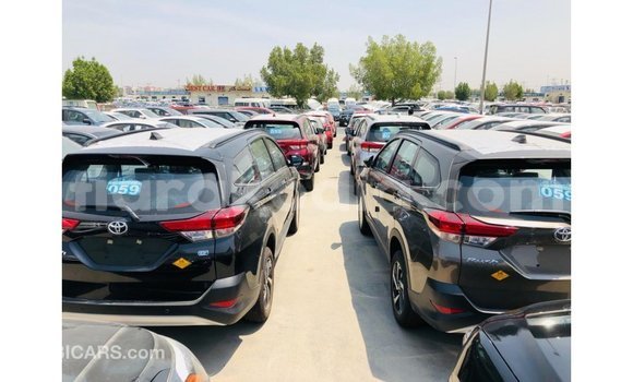 Acheter Import Voiture Toyota Rush Rouge à Import - Dubai, Diana Acheter Import Voiture Toyota Rush Rouge à Import - Dubai, Diana