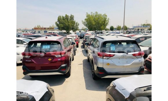 Acheter Import Voiture Toyota Rush Rouge à Import - Dubai, Diana Acheter Import Voiture Toyota Rush Rouge à Import - Dubai, Diana