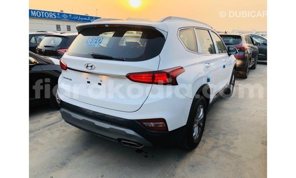Hividy Hyundai Santa Fe fotsy Car in Import - Dubai in Diana Hividy Hyundai Santa Fe fotsy Car in Import - Dubai in Diana