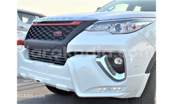 Buy Import Toyota Fortuner White Car in Import - Dubai in Diana Buy Import Toyota Fortuner White Car in Import - Dubai in Diana