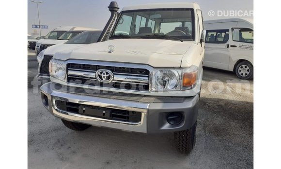 Buy Import Toyota Land Cruiser White Car in Import - Dubai in Diana Buy Import Toyota Land Cruiser White Car in Import - Dubai in Diana