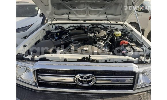 Buy Import Toyota Land Cruiser White Car in Import - Dubai in Diana Buy Import Toyota Land Cruiser White Car in Import - Dubai in Diana