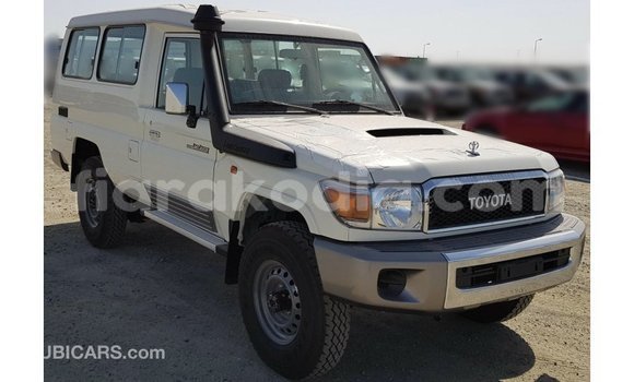 Buy Import Toyota Land Cruiser White Car in Import - Dubai in Diana Buy Import Toyota Land Cruiser White Car in Import - Dubai in Diana