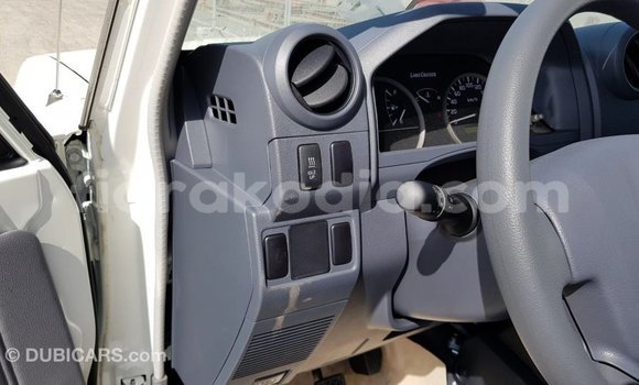 Buy Import Toyota Land Cruiser White Car in Import - Dubai in Diana Buy Import Toyota Land Cruiser White Car in Import - Dubai in Diana