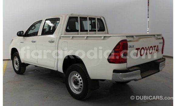 Buy Import Toyota Hilux White Car in Import - Dubai in Diana Buy Import Toyota Hilux White Car in Import - Dubai in Diana