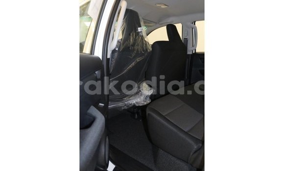 Buy Import Toyota Hilux White Car in Import - Dubai in Diana Buy Import Toyota Hilux White Car in Import - Dubai in Diana