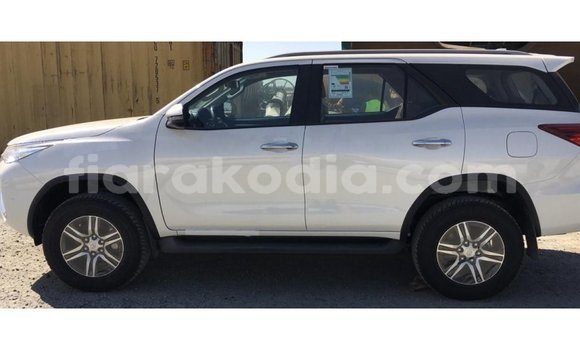 Buy Import Toyota Fortuner White Car in Import - Dubai in Diana Buy Import Toyota Fortuner White Car in Import - Dubai in Diana