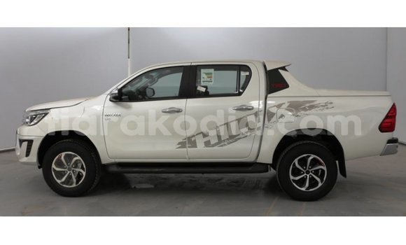 Buy Import Toyota Hilux White Car in Import - Dubai in Diana Buy Import Toyota Hilux White Car in Import - Dubai in Diana