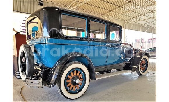 Hividy Buick Electra Blue Car in Import - Dubai in Diana Hividy Buick Electra Blue Car in Import - Dubai in Diana