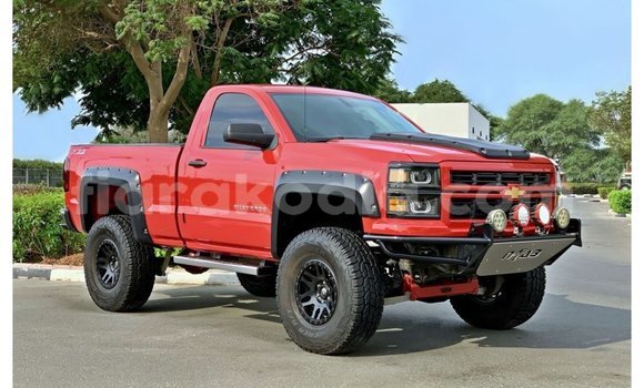 Acheter Import Voiture Chevrolet Silverado Rouge à Import - Dubai, Diana Acheter Import Voiture Chevrolet Silverado Rouge à Import - Dubai, Diana
