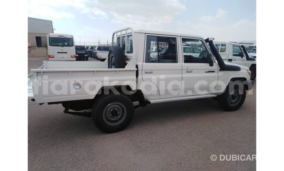 Buy Import Toyota Land Cruiser White Car in Import - Dubai in Diana Buy Import Toyota Land Cruiser White Car in Import - Dubai in Diana