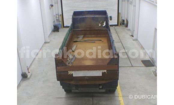 Acheter Import Voiture Nissan 350Z Bleu à Import - Dubai, Diana Acheter Import Voiture Nissan 350Z Bleu à Import - Dubai, Diana