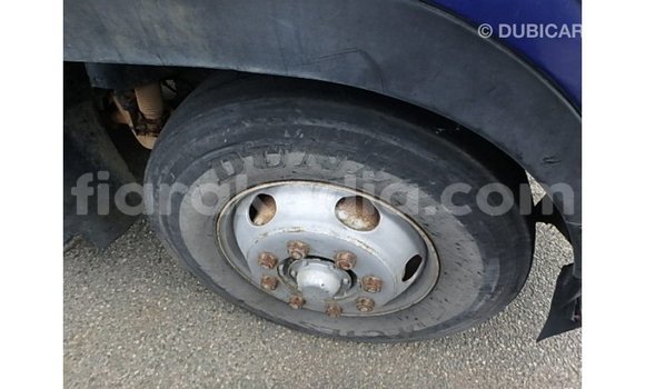 Acheter Import Voiture Nissan 350Z Bleu à Import - Dubai, Diana Acheter Import Voiture Nissan 350Z Bleu à Import - Dubai, Diana