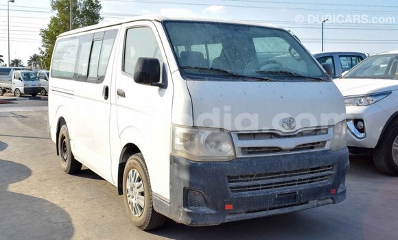 Hividy Toyota Hiace fotsy Car in Import - Dubai in Diana Hividy Toyota Hiace fotsy Car in Import - Dubai in Diana