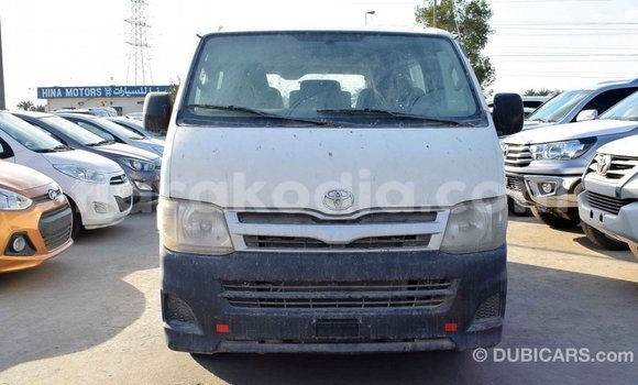 Hividy Toyota Hiace fotsy Car in Import - Dubai in Diana Hividy Toyota Hiace fotsy Car in Import - Dubai in Diana