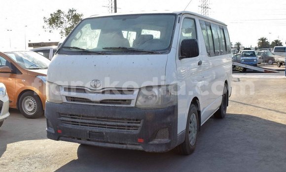 Hividy Toyota Hiace fotsy Car in Import - Dubai in Diana Hividy Toyota Hiace fotsy Car in Import - Dubai in Diana