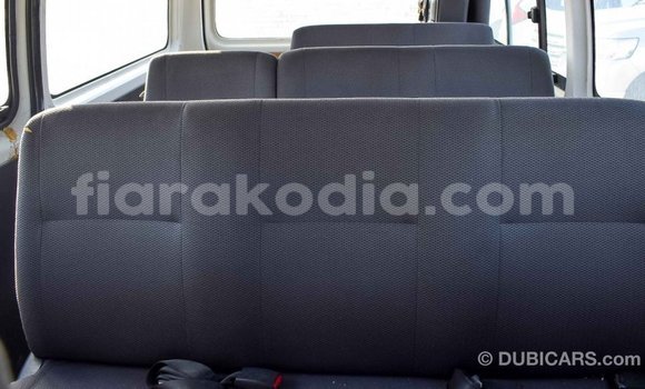 Hividy Toyota Hiace fotsy Car in Import - Dubai in Diana Hividy Toyota Hiace fotsy Car in Import - Dubai in Diana
