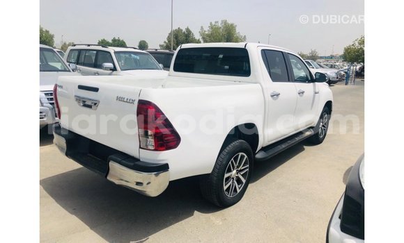 Acheter Import Voiture Toyota Hilux Blanc à Import - Dubai, Diana Acheter Import Voiture Toyota Hilux Blanc à Import - Dubai, Diana
