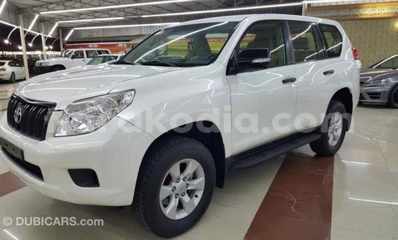 Acheter Import Voiture Toyota Prado Blanc à Import - Dubai, Diana Acheter Import Voiture Toyota Prado Blanc à Import - Dubai, Diana