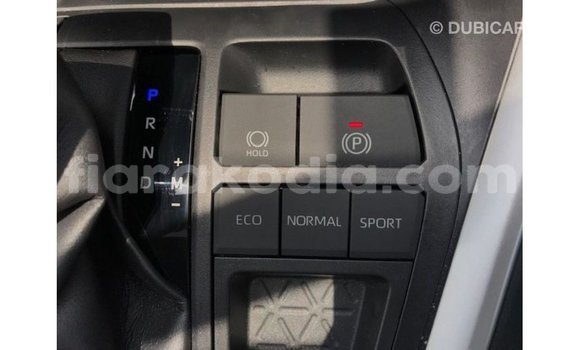 Acheter Import Utilitaire Toyota HiAce Blanc à Import - Dubai, Diana Acheter Import Utilitaire Toyota HiAce Blanc à Import - Dubai, Diana