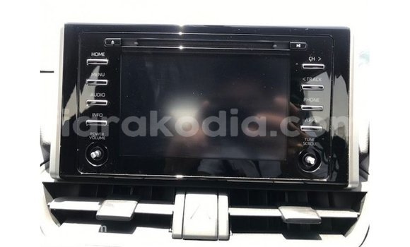 Acheter Import Utilitaire Toyota HiAce Blanc à Import - Dubai, Diana Acheter Import Utilitaire Toyota HiAce Blanc à Import - Dubai, Diana