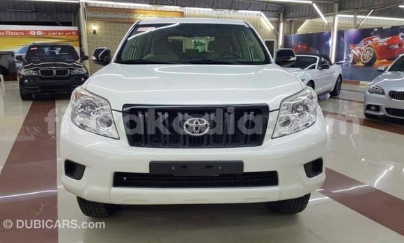 Acheter Import Voiture Toyota Prado Blanc à Import - Dubai, Diana Acheter Import Voiture Toyota Prado Blanc à Import - Dubai, Diana