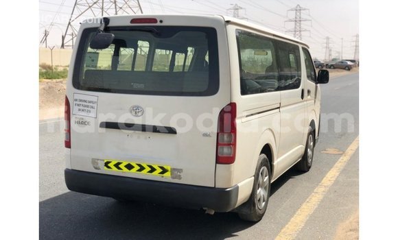 Hividy Toyota Hiace fotsy Car in Import - Dubai in Diana Hividy Toyota Hiace fotsy Car in Import - Dubai in Diana