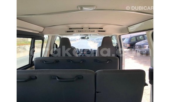 Hividy Toyota Hiace fotsy Car in Import - Dubai in Diana Hividy Toyota Hiace fotsy Car in Import - Dubai in Diana