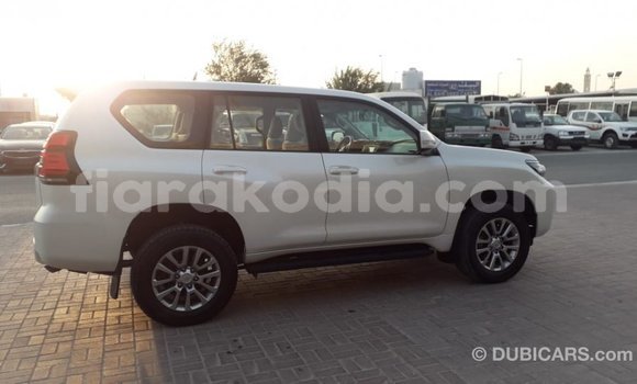 Hividy Toyota Prado fotsy Car in Import - Dubai in Diana Hividy Toyota Prado fotsy Car in Import - Dubai in Diana
