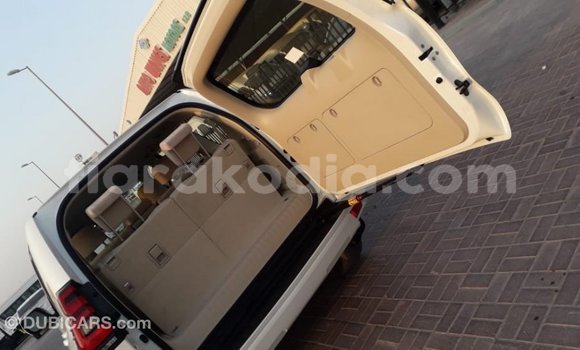 Hividy Toyota Prado fotsy Car in Import - Dubai in Diana Hividy Toyota Prado fotsy Car in Import - Dubai in Diana