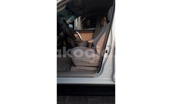 Hividy Toyota Prado fotsy Car in Import - Dubai in Diana Hividy Toyota Prado fotsy Car in Import - Dubai in Diana
