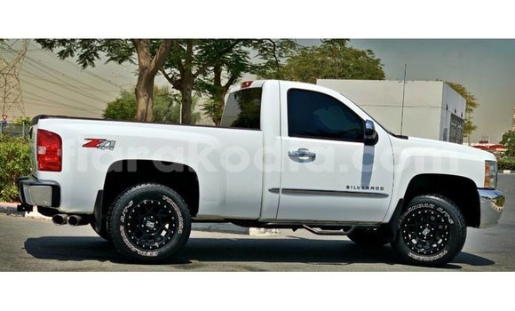 Hividy Chevrolet Silverado fotsy Car in Import - Dubai in Diana Hividy Chevrolet Silverado fotsy Car in Import - Dubai in Diana
