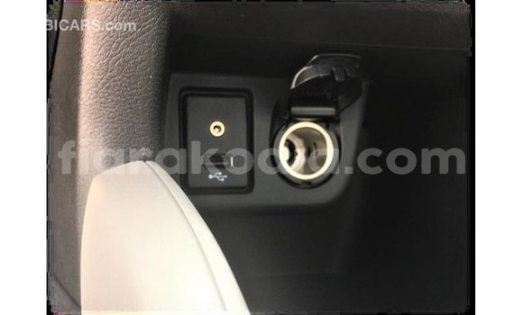 Buy Import Nissan Sunny White Car in Import - Dubai in Diana Buy Import Nissan Sunny White Car in Import - Dubai in Diana