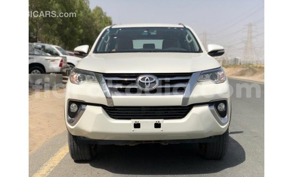 Hividy Toyota Fortuner fotsy Car in Import - Dubai in Diana Hividy Toyota Fortuner fotsy Car in Import - Dubai in Diana