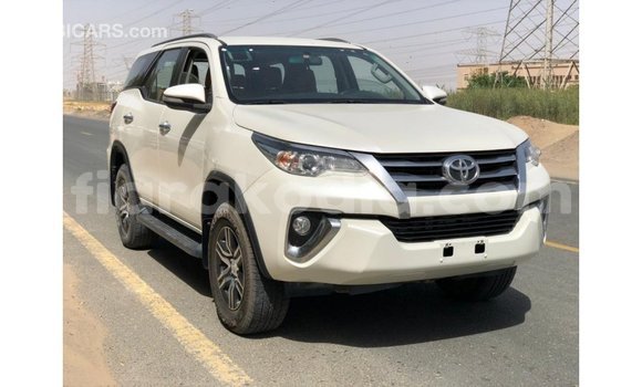Hividy Toyota Fortuner fotsy Car in Import - Dubai in Diana Hividy Toyota Fortuner fotsy Car in Import - Dubai in Diana
