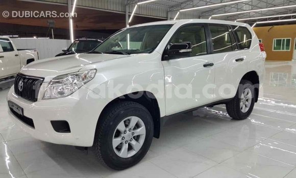 Acheter Import Voiture Toyota Prado Blanc à Import - Dubai, Diana Acheter Import Voiture Toyota Prado Blanc à Import - Dubai, Diana