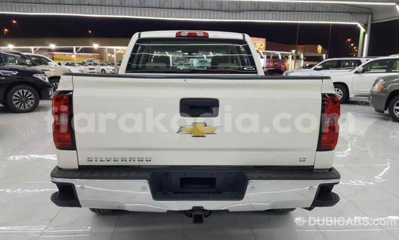 Acheter Import Voiture Chevrolet Silverado Blanc à Import - Dubai, Diana Acheter Import Voiture Chevrolet Silverado Blanc à Import - Dubai, Diana