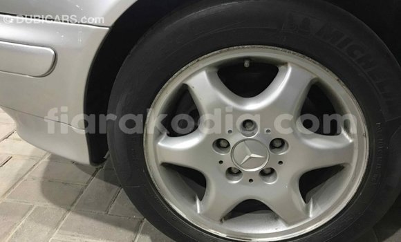 Acheter Import Voiture Mercedes‒Benz 190 (W201) Autre à Import - Dubai, Diana Acheter Import Voiture Mercedes‒Benz 190 (W201) Autre à Import - Dubai, Diana