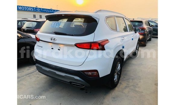 Buy Import Hyundai Santa Fe White Car in Import - Dubai in Diana Buy Import Hyundai Santa Fe White Car in Import - Dubai in Diana