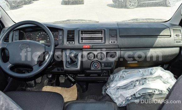 Hividy Toyota Hiace fotsy Car in Import - Dubai in Diana Hividy Toyota Hiace fotsy Car in Import - Dubai in Diana