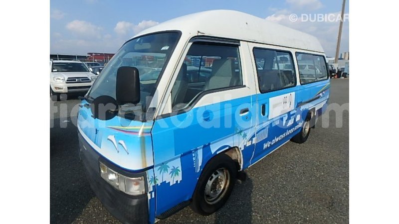 Big with watermark nissan caravan diana import dubai 6711