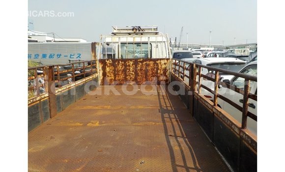 Acheter Import Voiture Isuzu Rodeo Blanc à Import - Dubai, Diana Acheter Import Voiture Isuzu Rodeo Blanc à Import - Dubai, Diana